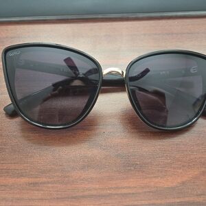 WMP Aria Polarized Cat Eye Sunglasses Black Frame